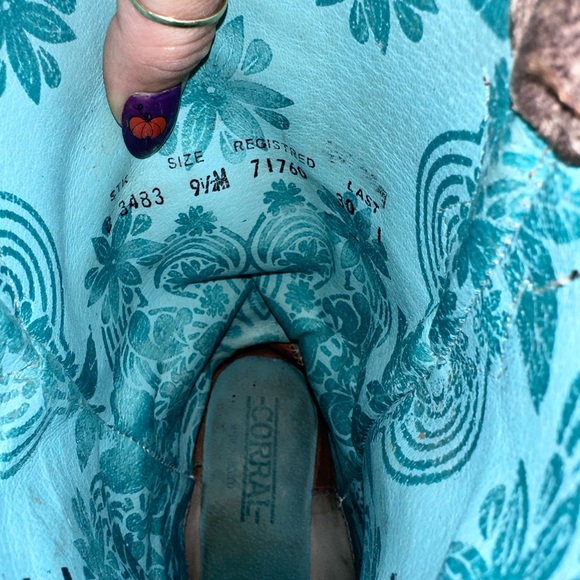 Corral Women’s Size 9.5M Glitter Inlay & Stud Taupe/Gold Square Toe Boots C3483 - Picture 11 of 13